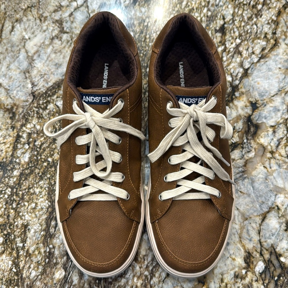Lands End Men’s All Day Comfort Tennis Shoes. size 9